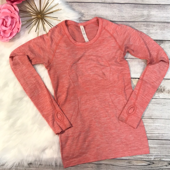 lululemon athletica Tops - Lululemon SWIFTLY TECH long sleeve crew size 6